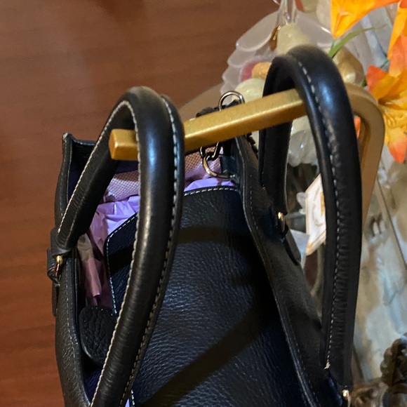 Dooney & Bourke Black Leather Tote with Gold Accents EUC - Picture 5 of 9